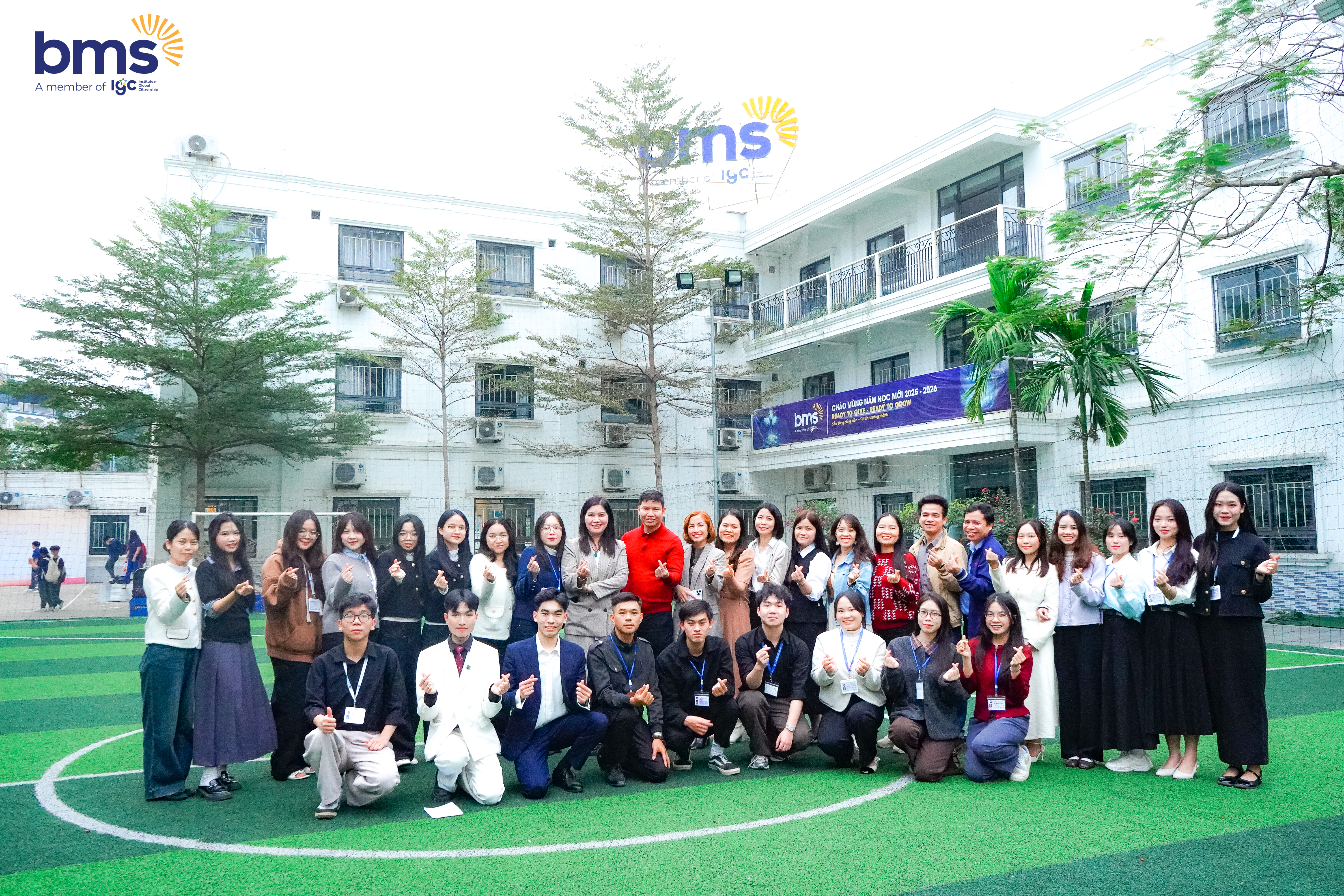 Khép lại đợt 1 thực tập sư phạm: Những bước trưởng thành đầu tiên của sinh viên ĐH Sư phạm Hà Nội tại THPT Ban Mai