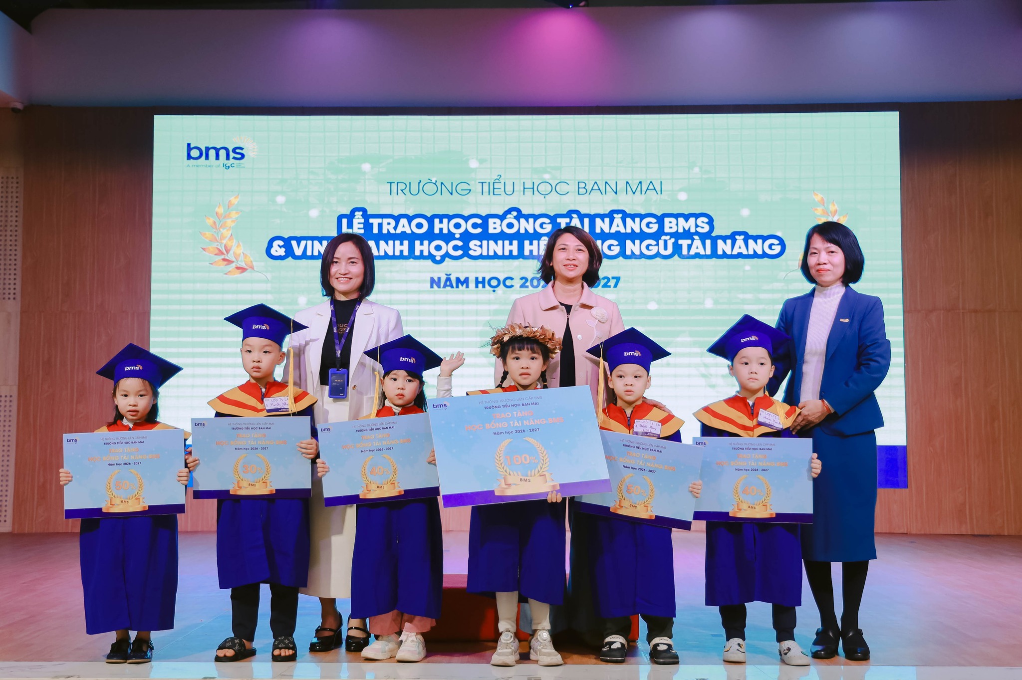 Vinh danh học sinh xuất sắc giành học bổng và trúng tuyển Hệ Song ngữ Tài năng BMS năm học 2026 - 2027
