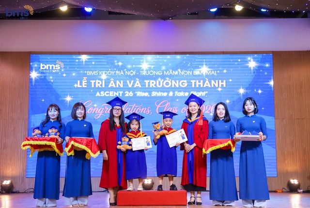 Lễ trưởng thành: Ascent 2026 - Rise, Shine & Take Flight