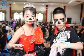 LỚP HỌC BIẾN THÀNH NHÀ MA, BMSERS THÍCH THÚ VỚI KHÔNG KHÍ HALLOWEEN SÔI ĐỘNG