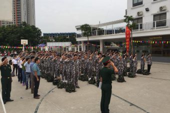 HỌC SINH THPT BAN MAI HỌC QUỐC PHÒNG AN NINH TRONG MÔI TRƯỜNG NỘI TRÚ QUÂN ĐỘI